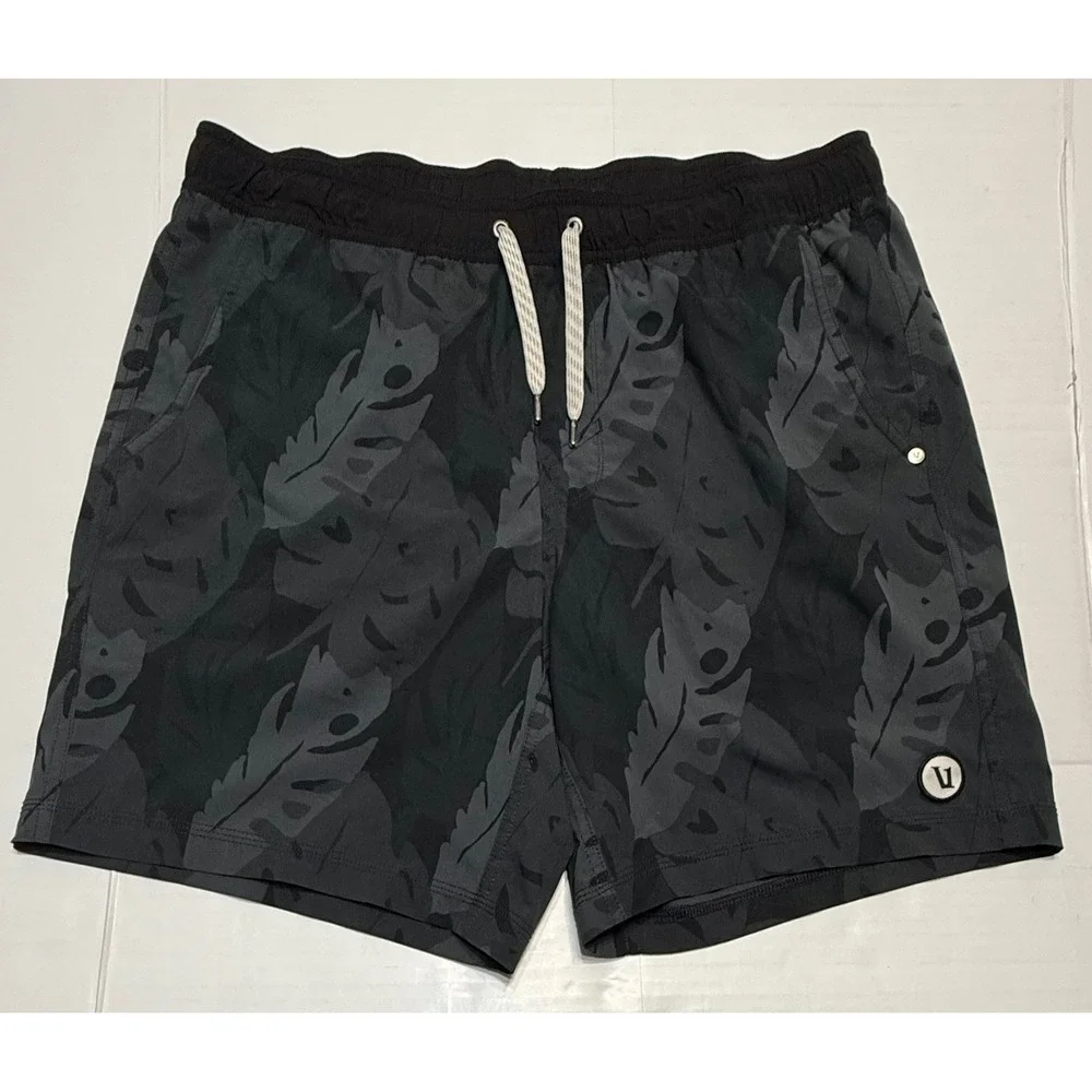 Vuori Kore Shorts Mens Large Charcoal Black Tropical Leaf Print Lined Athletic